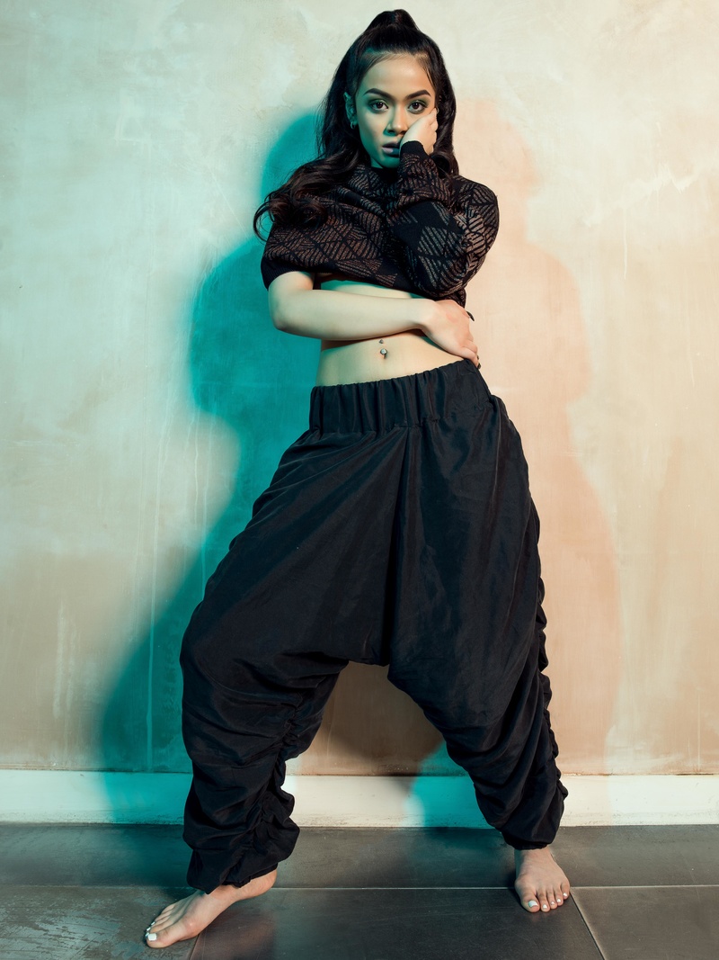 Female model photo shoot of Isha_k