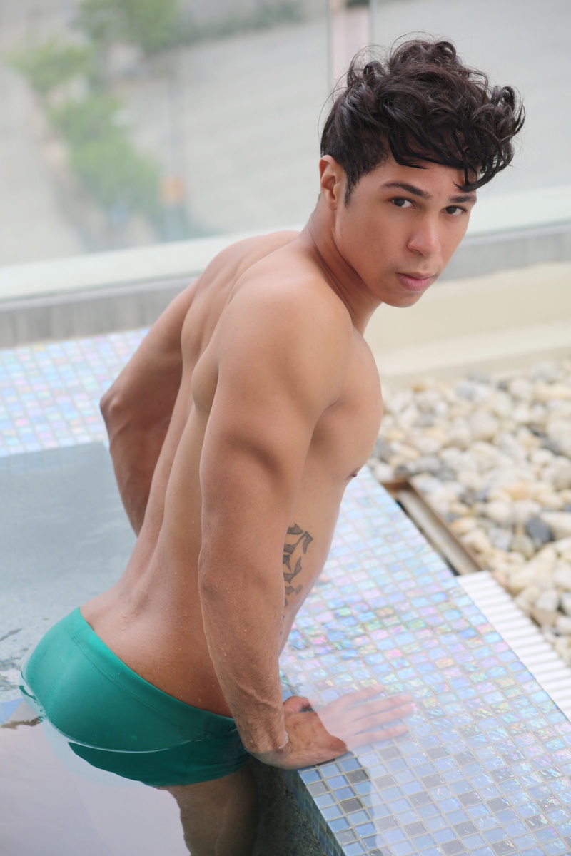 Male model photo shoot of Santiago Figueroa