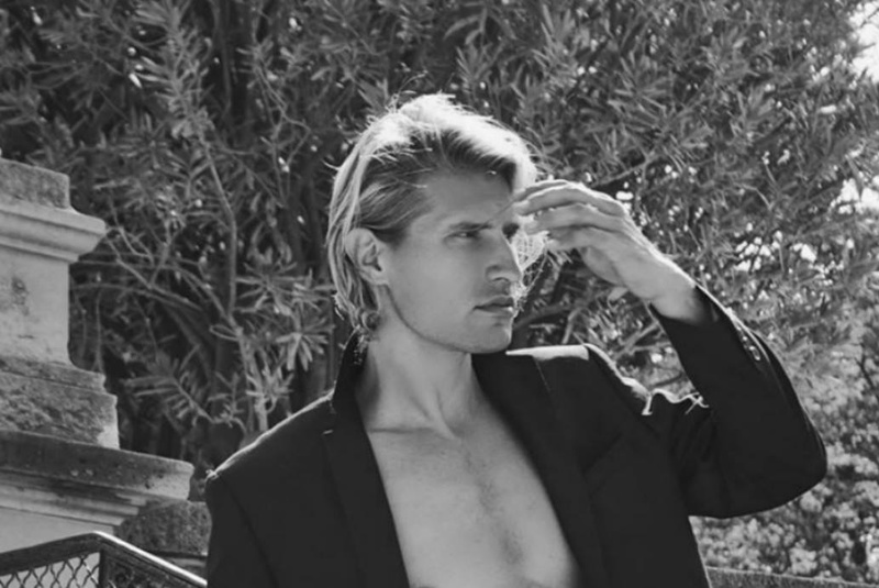 Male model photo shoot of Andrei Razmeritsa