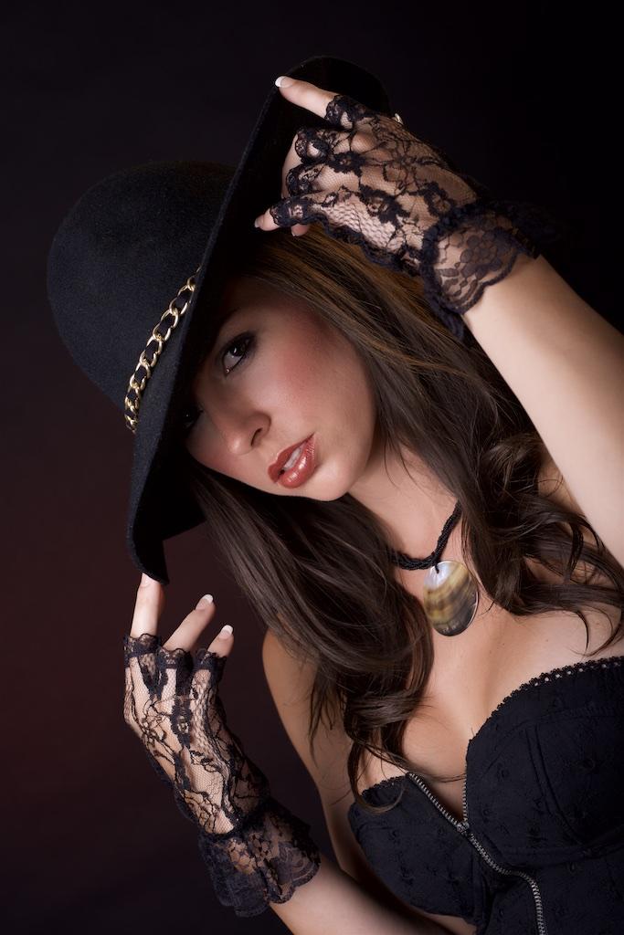 Female model photo shoot of Nickimarie71493