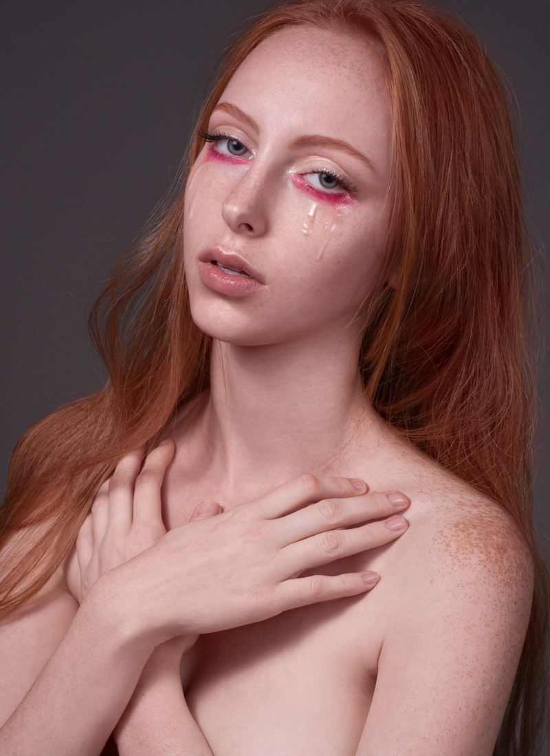 Female model photo shoot of elenakotphoto
