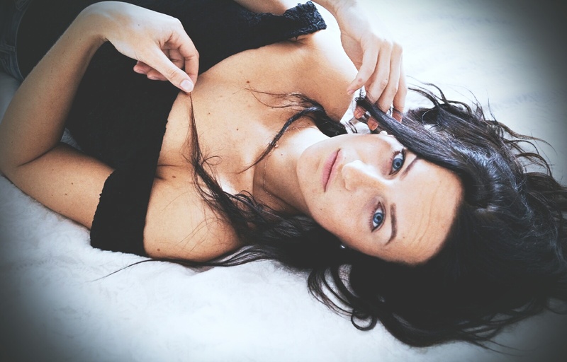 Female model photo shoot of Anni Kornel