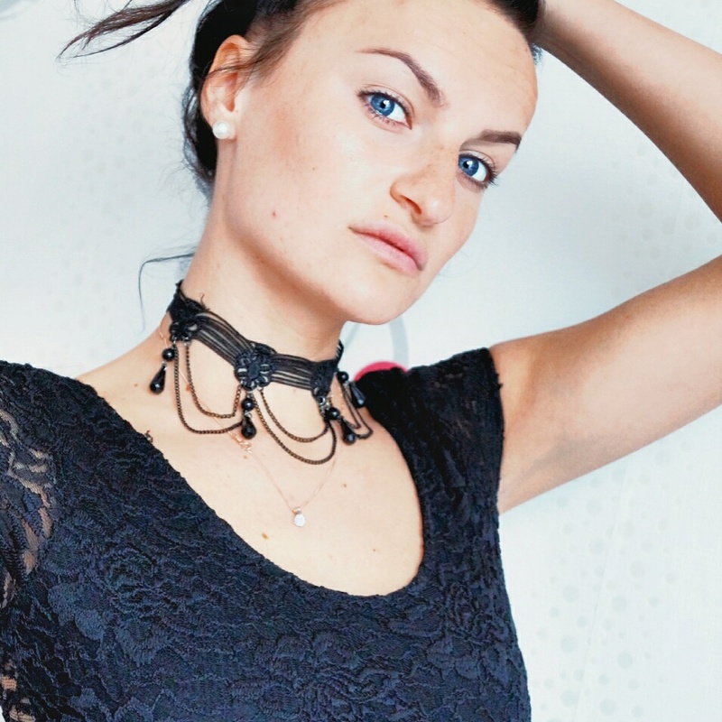 Female model photo shoot of Anni Kornel