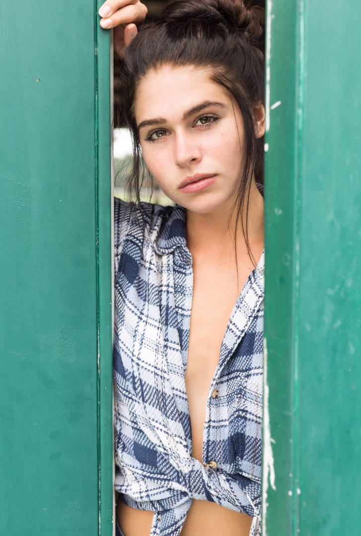 Female model photo shoot of Alexandraleeofficial