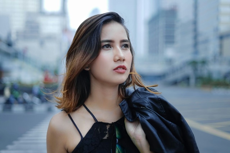 Female model photo shoot of Bebby Pratiwi