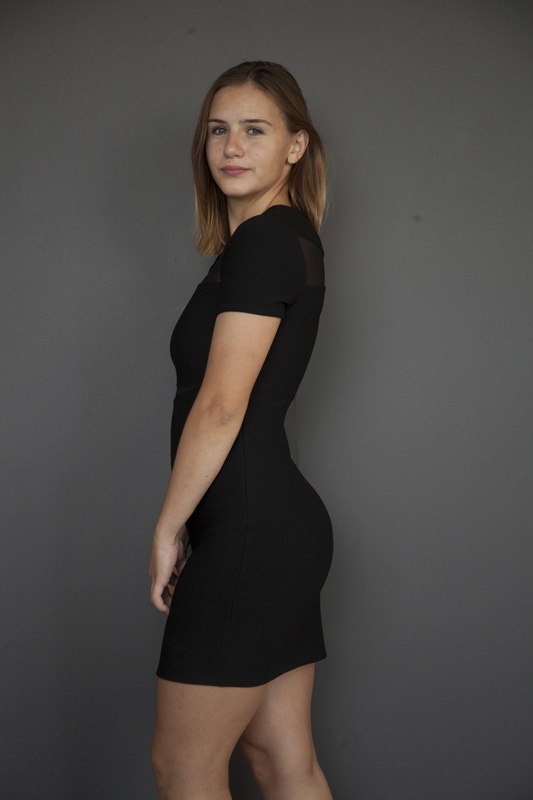 Female model photo shoot of Italkachova 