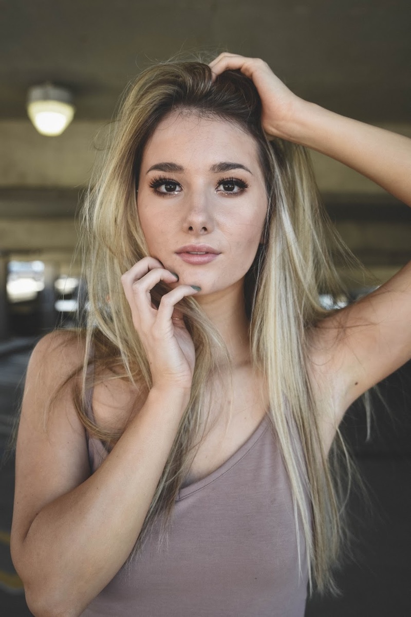 Female model photo shoot of Morgan Dunn in Peoria, IL