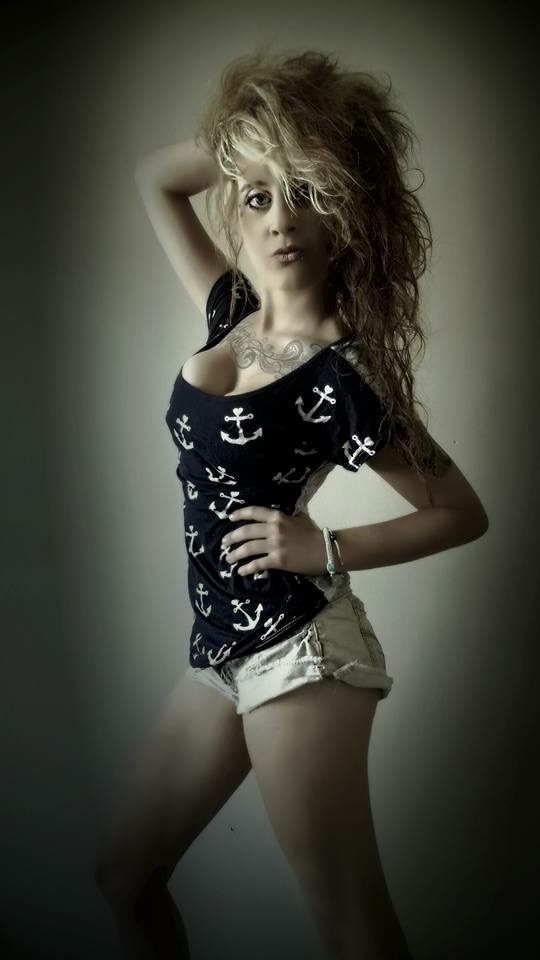 Female model photo shoot of jordansara8
