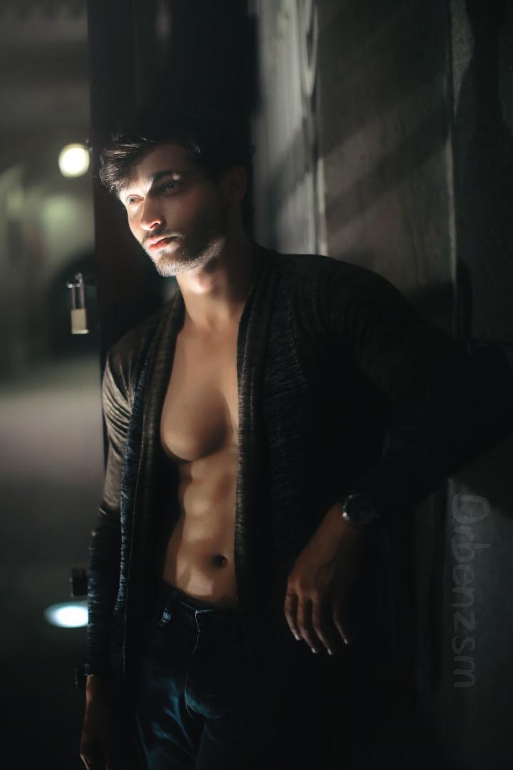 Male model photo shoot of Ben Zheng