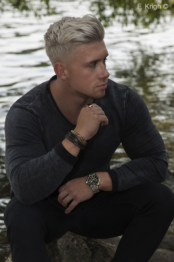 Male model photo shoot of PeteLindqvist