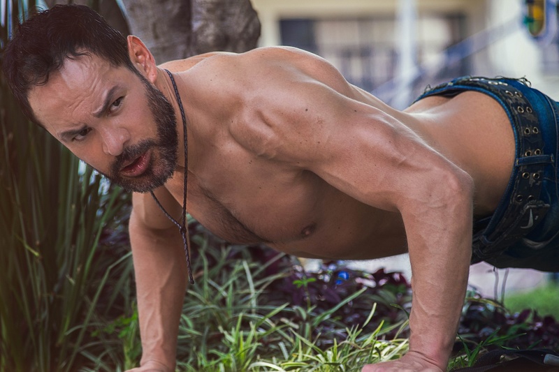 Male model photo shoot of Juan Zitle
