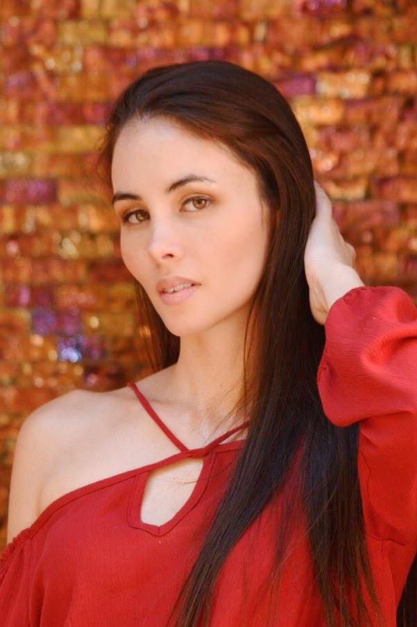 Female model photo shoot of Tasha Ryan