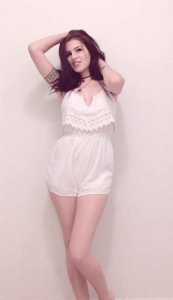 Female model photo shoot of Roxy Kawasaki
