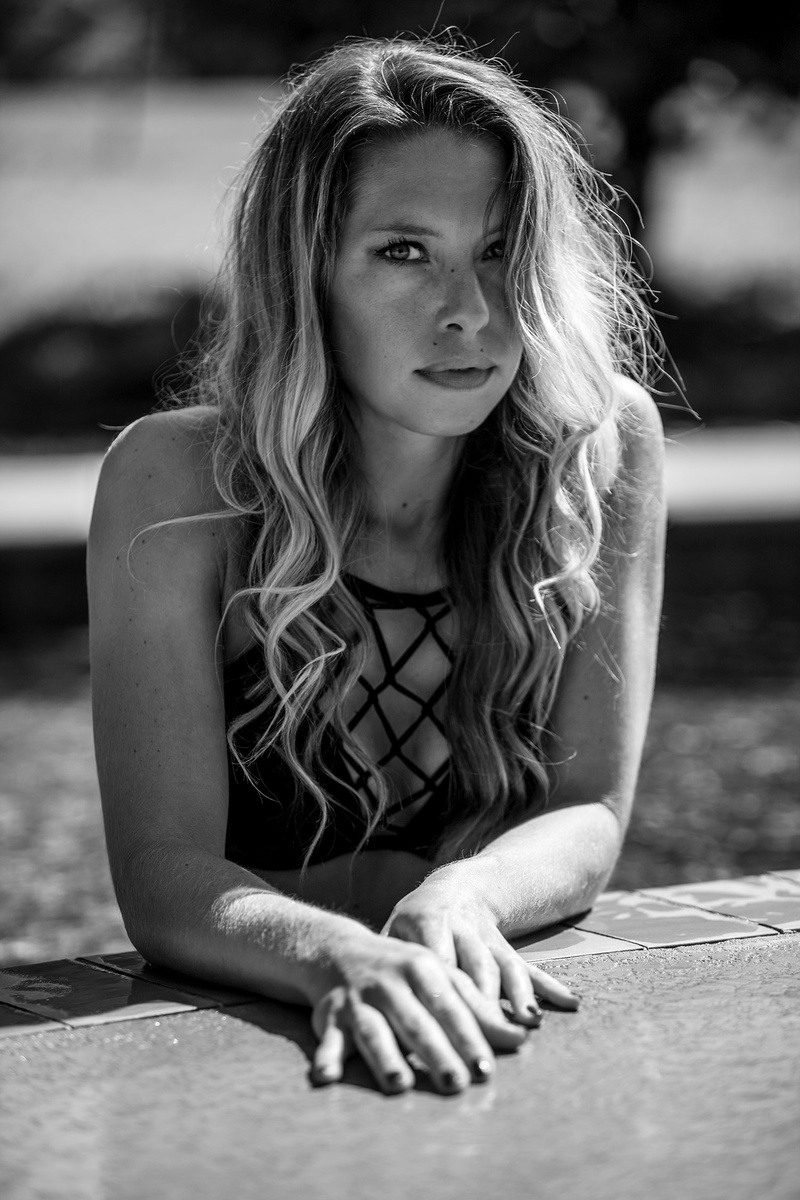 Female model photo shoot of Carolina Jasmyn