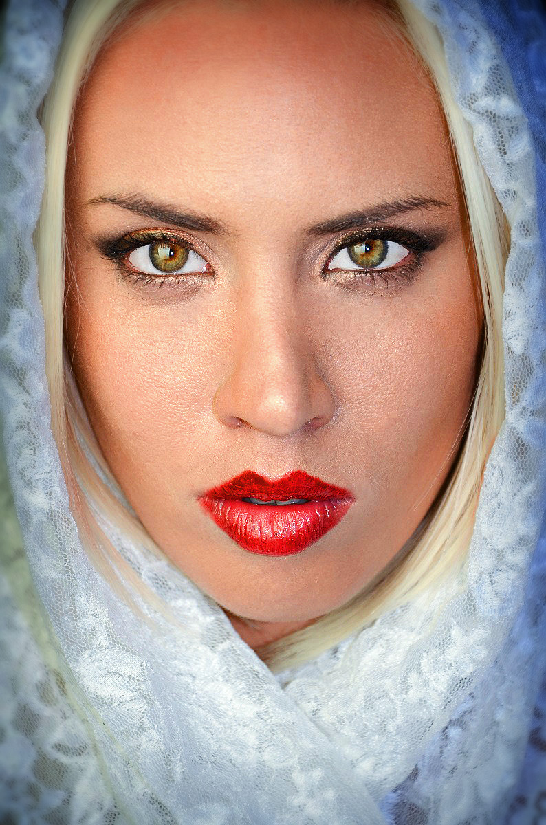 Female model photo shoot of Juicy Jen by Robert Magnus in Orlando, Fl.