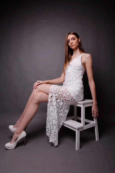 Female model photo shoot of Olivia Orru