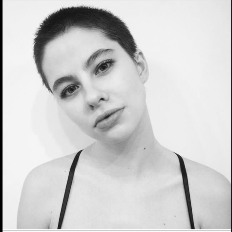 Female model photo shoot of Yana Korenkova 