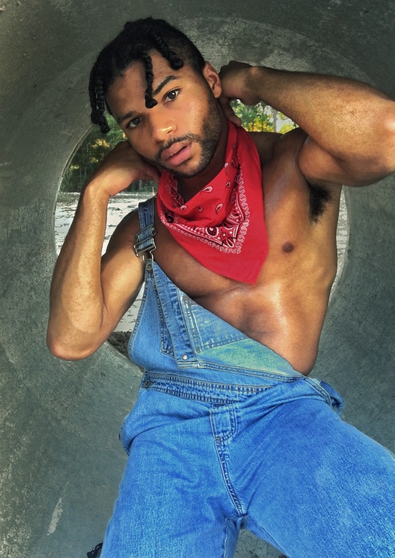Male model photo shoot of Kaylan97 in Houston, Tx