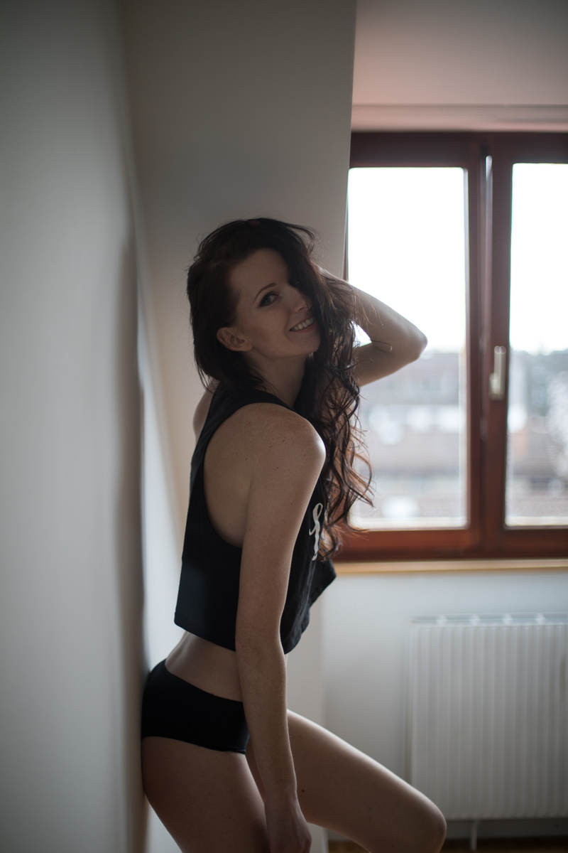 Female model photo shoot of Model Indre in Munich
