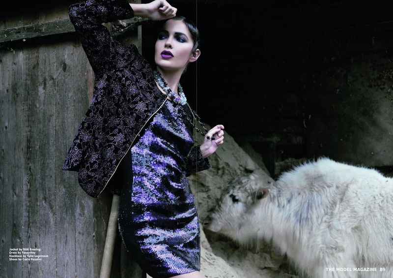 Female model photo shoot of Aleksandra Liu