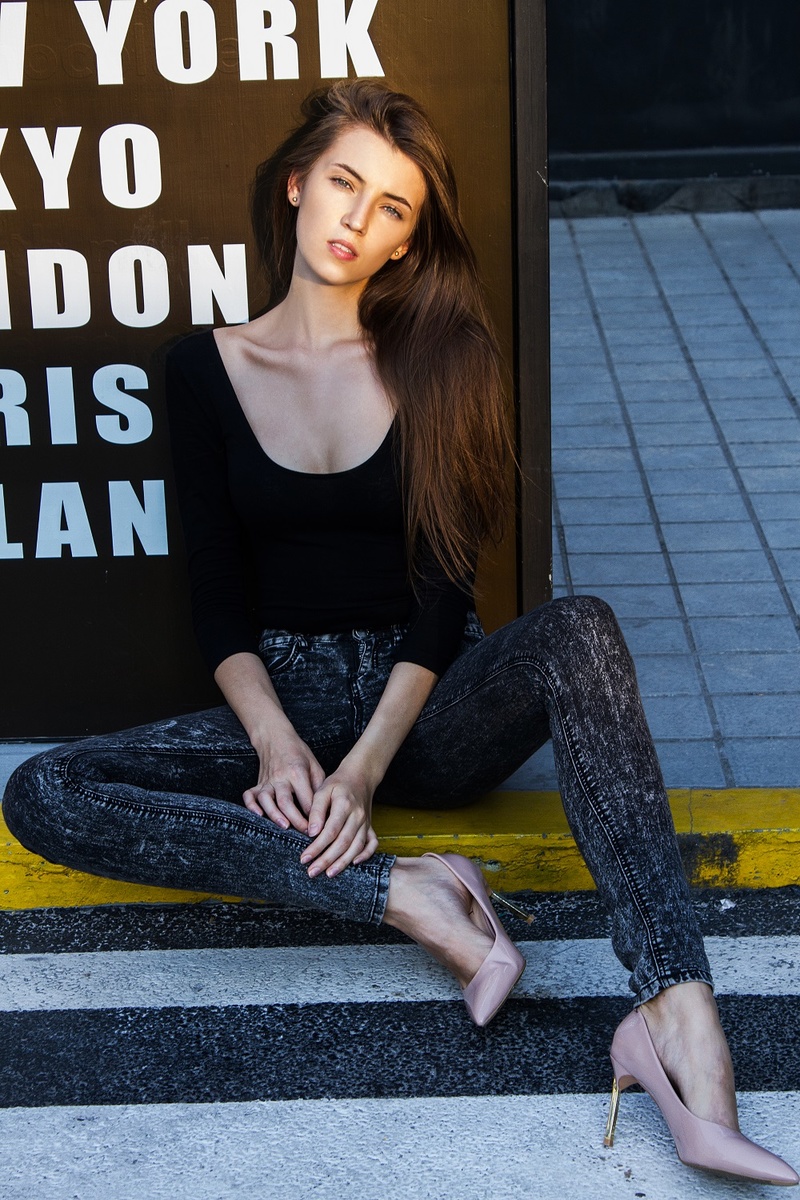 Female model photo shoot of OksanaR in china