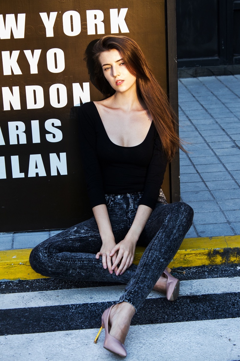 Female model photo shoot of OksanaR in china