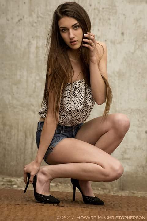 Female model photo shoot of MadelineAnn