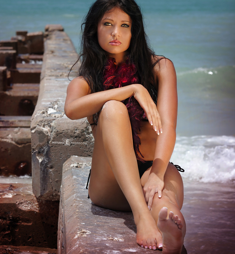 Female model photo shoot of instudioe by instudioe in Siesta Key Beach, Florida