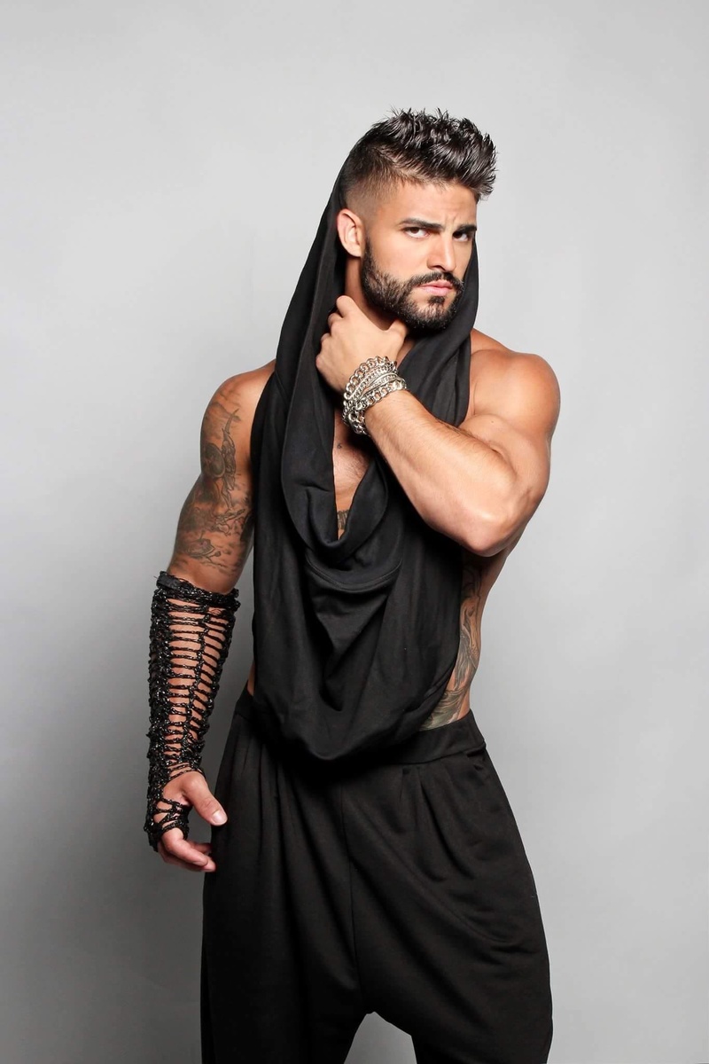 Male model photo shoot of Matthew Pappadia in Miami
