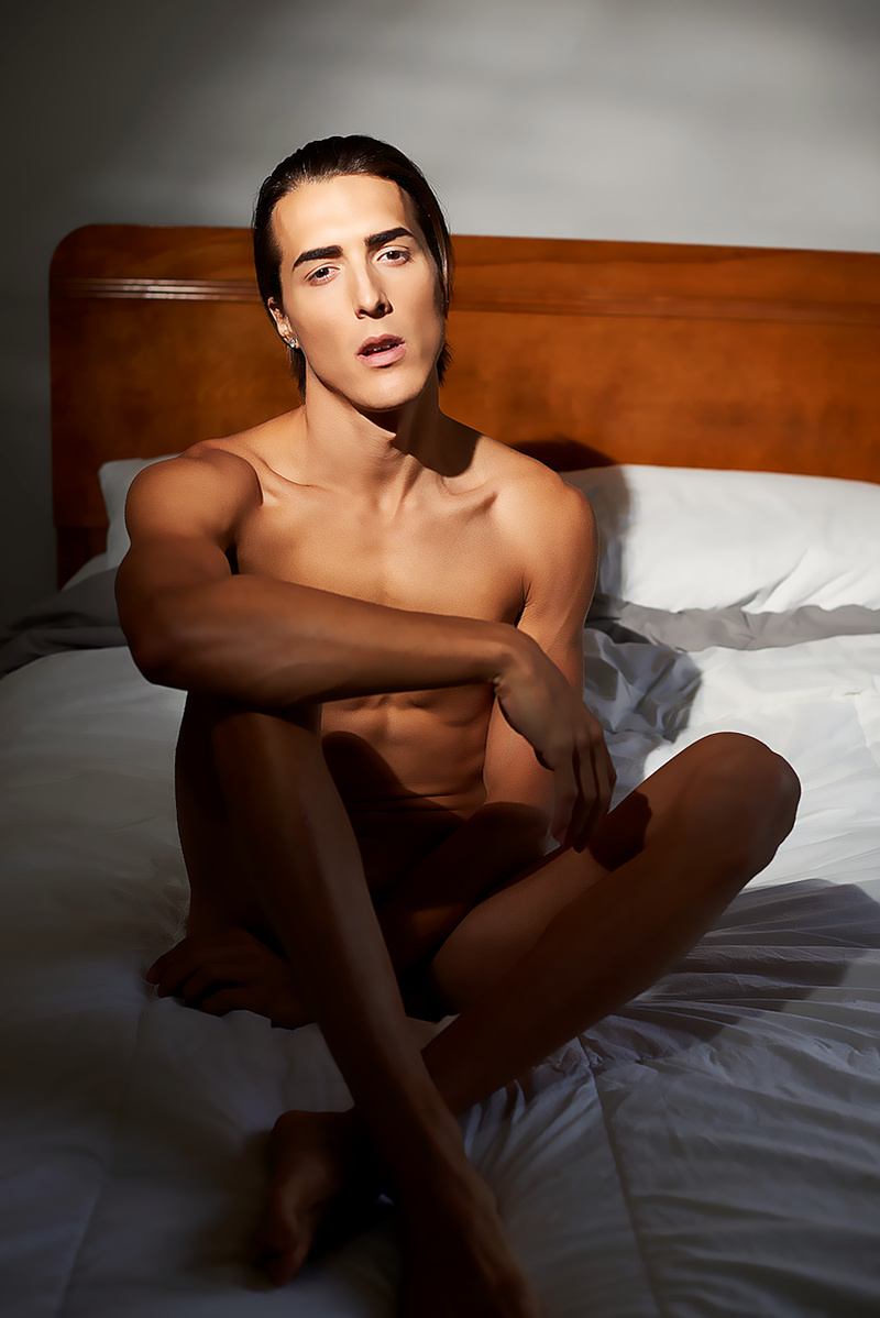 Male model photo shoot of Joshua David in Montréal, QC