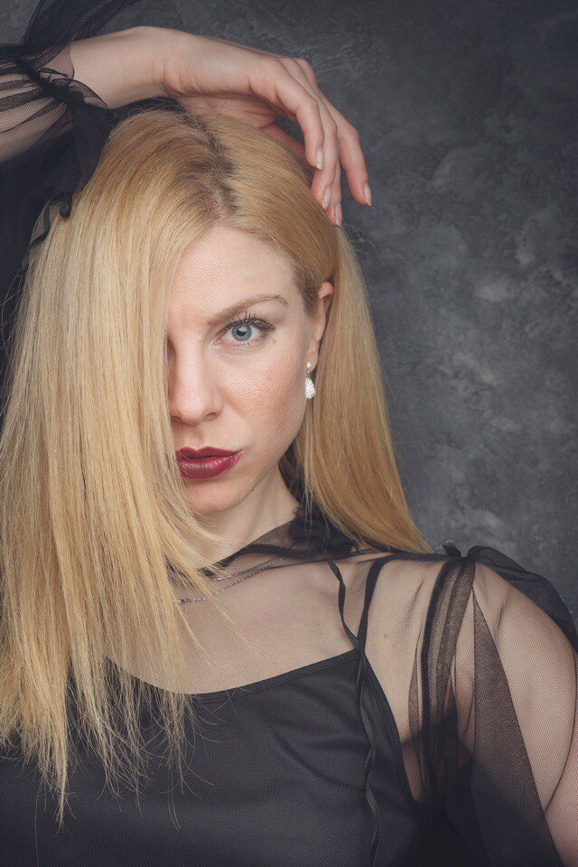 Female model photo shoot of Violetta Radchenko 