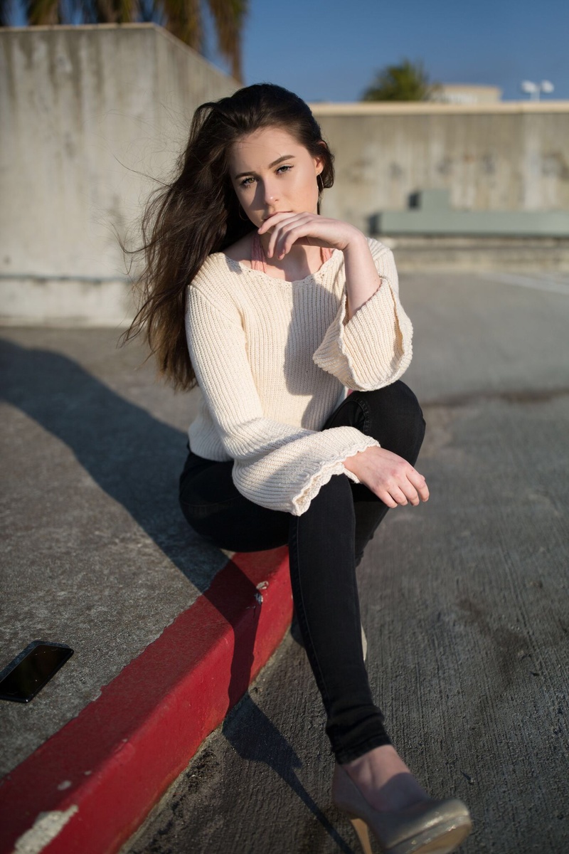 Female model photo shoot of sarahlilliann in San Mateo