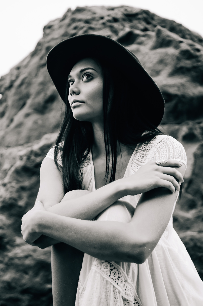 Female model photo shoot of Ciena Lennon