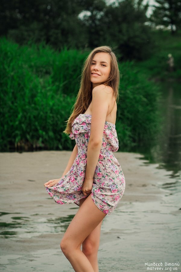 Female model photo shoot of ViktoriiaH