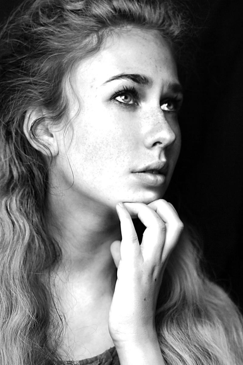Female model photo shoot of CareNLM