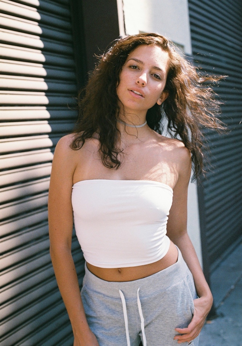 Female model photo shoot of Julianna Casimiro