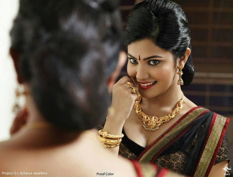 Female model photo shoot of Riyapalekar