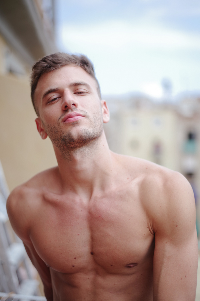 Male model photo shoot of DA Fotograaf in Barcelona