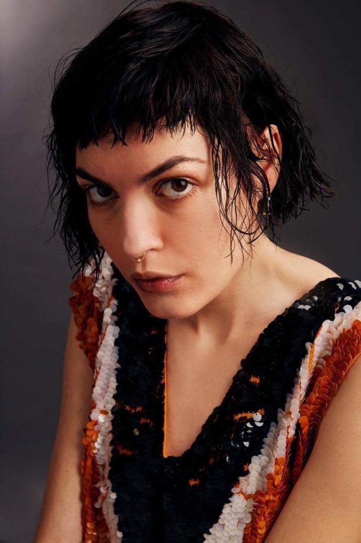 Female model photo shoot of Michela Bazzoli