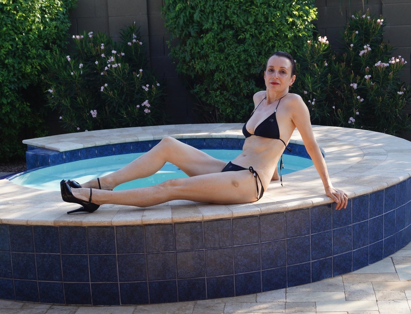 Female model photo shoot of HMM-R in Arizona