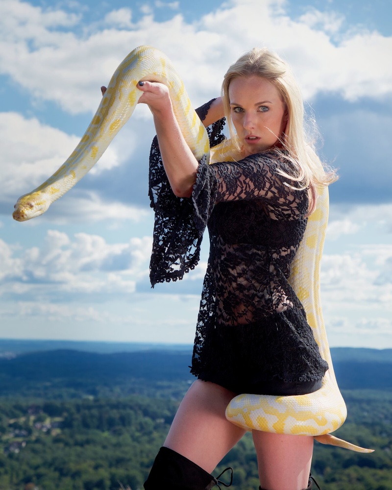 Female model photo shoot of MandiiMonarch in Meriden, CT