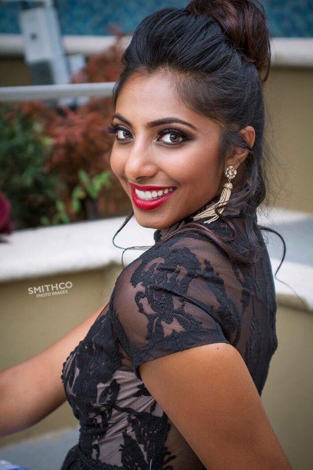 Female model photo shoot of indianbeautysus
