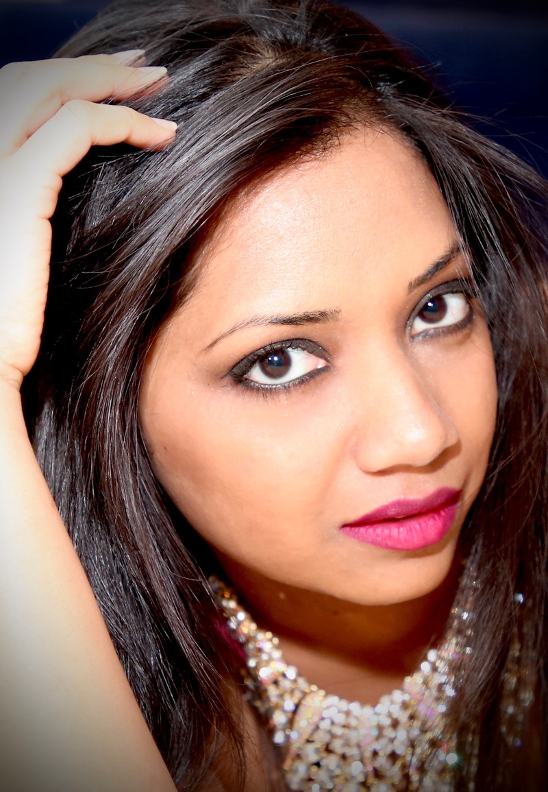 Female model photo shoot of Khush