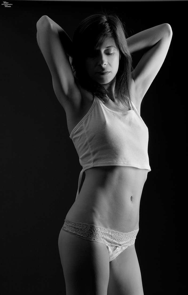 Female model photo shoot of Kiki Moonstone
