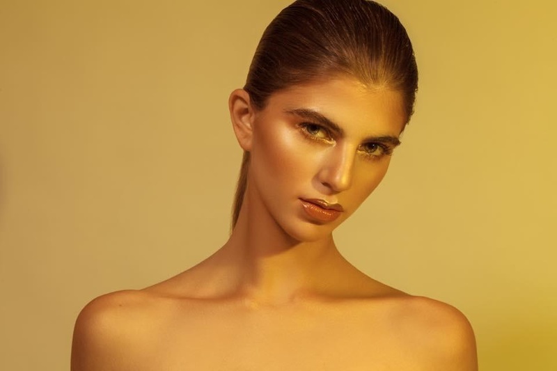 Female model photo shoot of Amanda Carrete