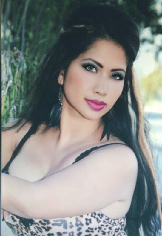 Female model photo shoot of Isabella Quintanilla