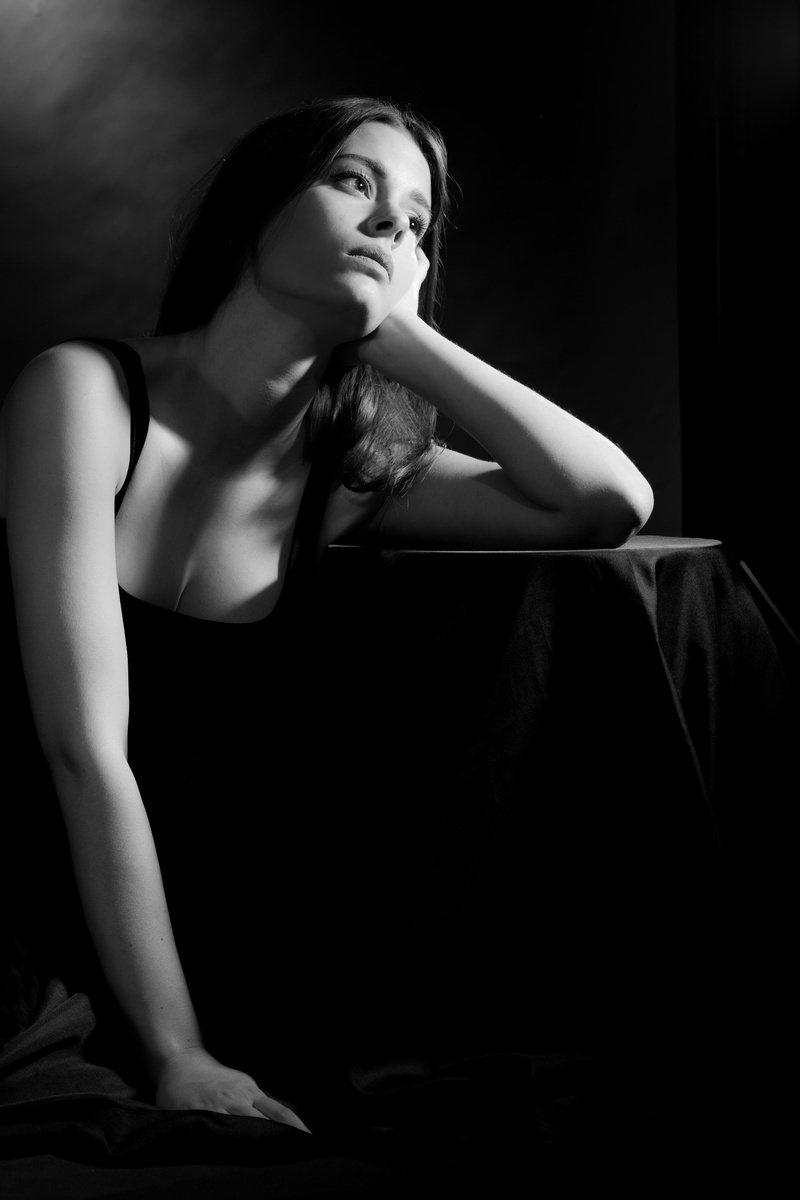 Female model photo shoot of Nina Strassle