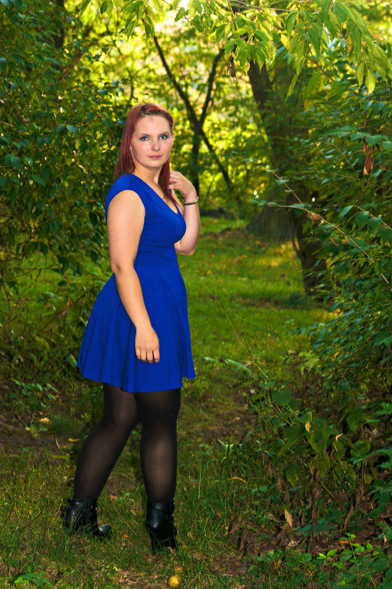 Female model photo shoot of Miztic in hines park