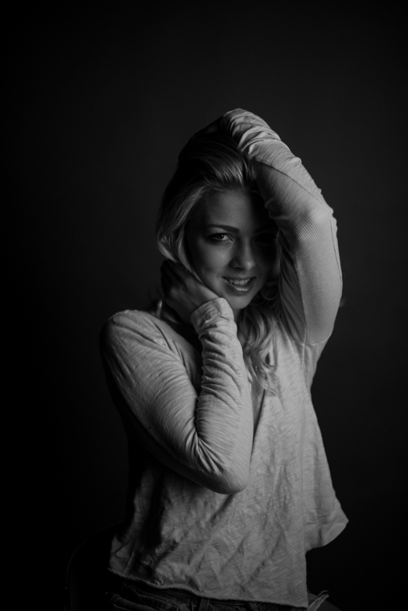 Female model photo shoot of Lauren Johnston