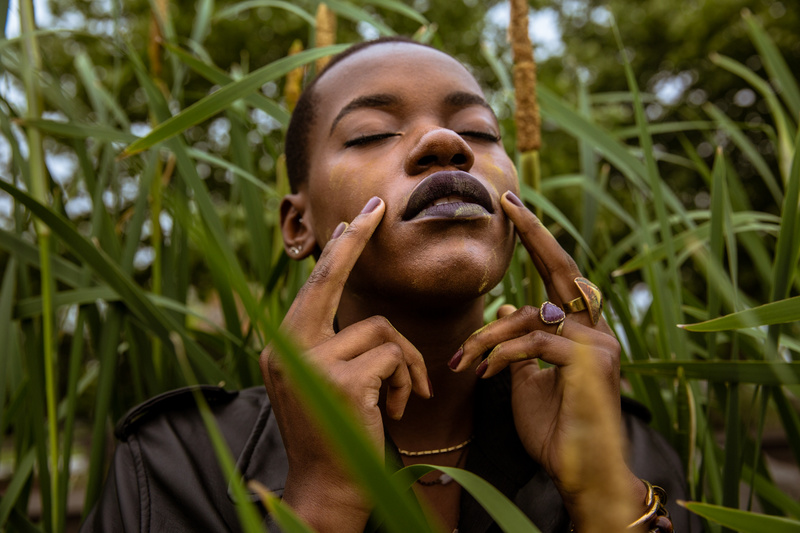 Male and Female model photo shoot of UkwuaniD and Yoali Tchuenbou